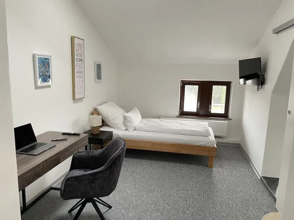Hotel-am-Bahnhof Stuttgart-Ditzingen