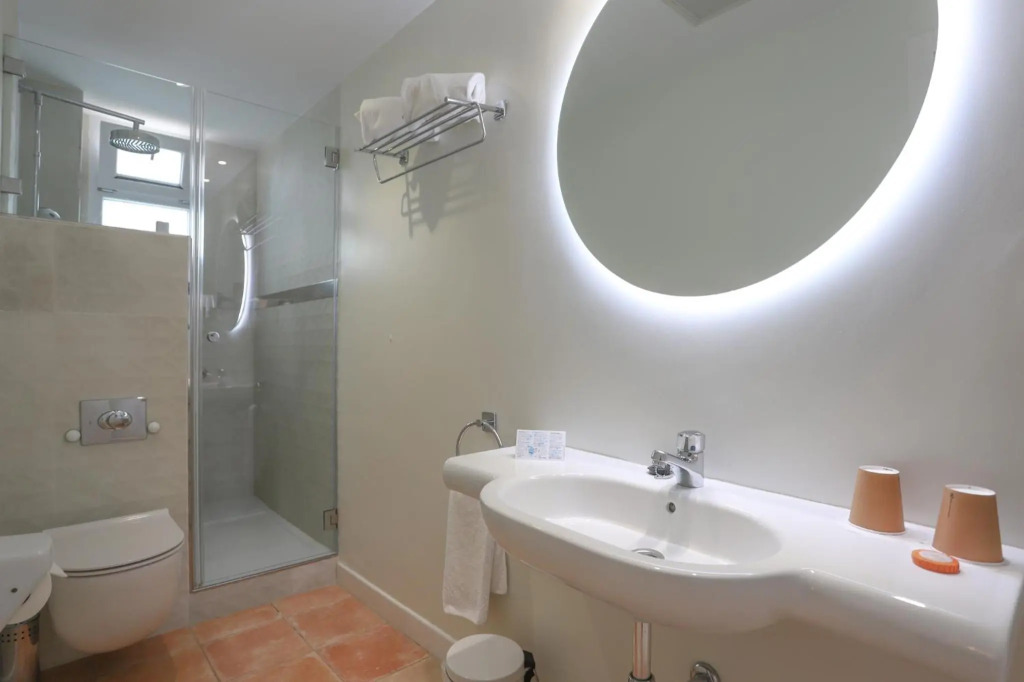 Hotel Oasis con parking incluido