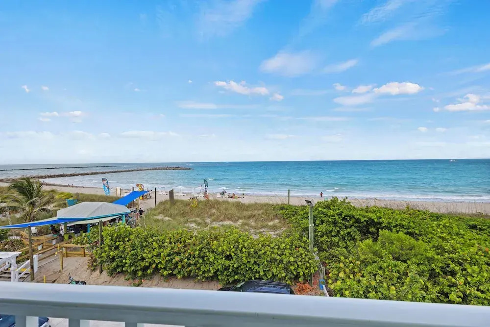 Oceanfront Inn Room #25- Ocean View Balcony King Bed