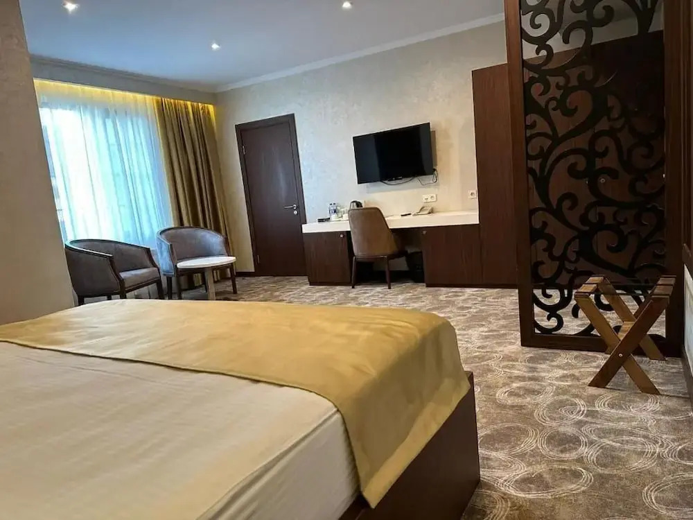 MandarinnART Hotel