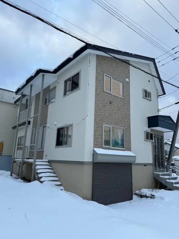 Winter Whale Lodge