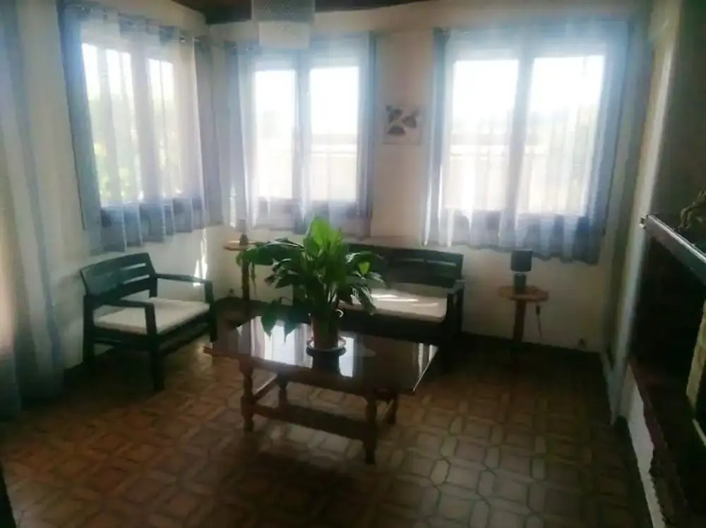 Apartment With one Bedroom in Six-fours-les-plages, With Wonderful Mountain View, Enclosed Garden and Wifi - 3 km From the Beach