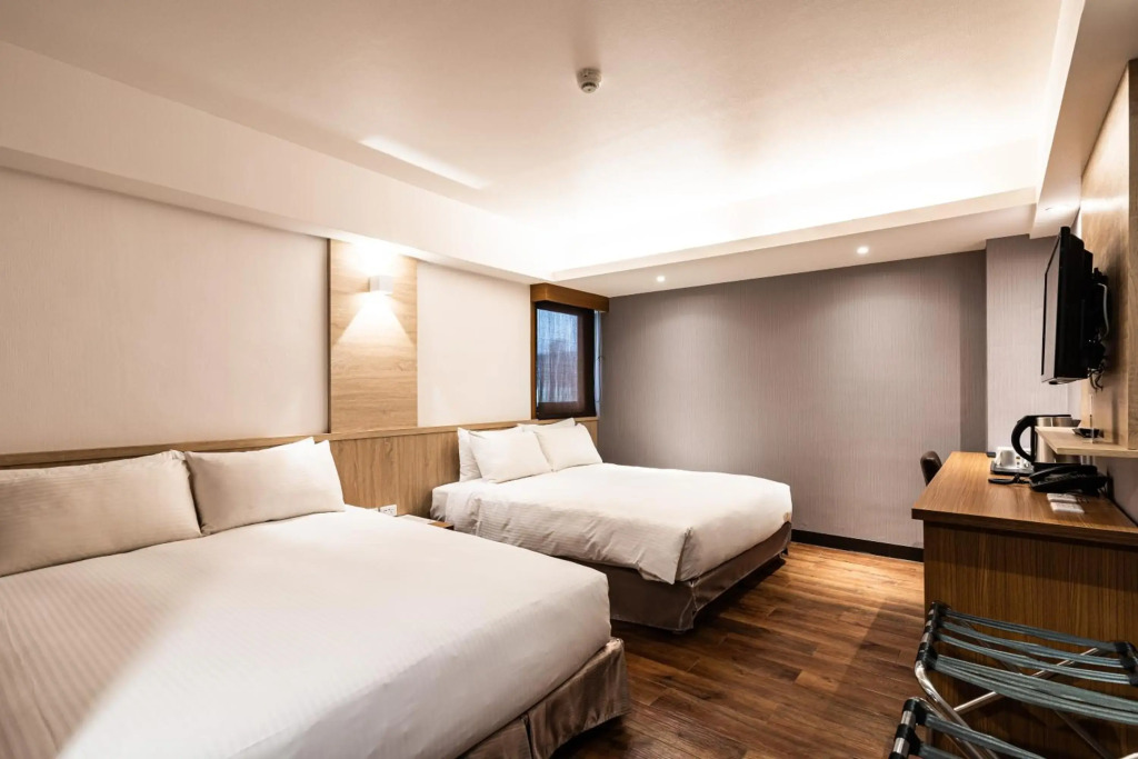 Global Traveler Hotel