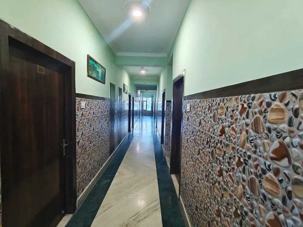 OYO 5876 Hotel KS International