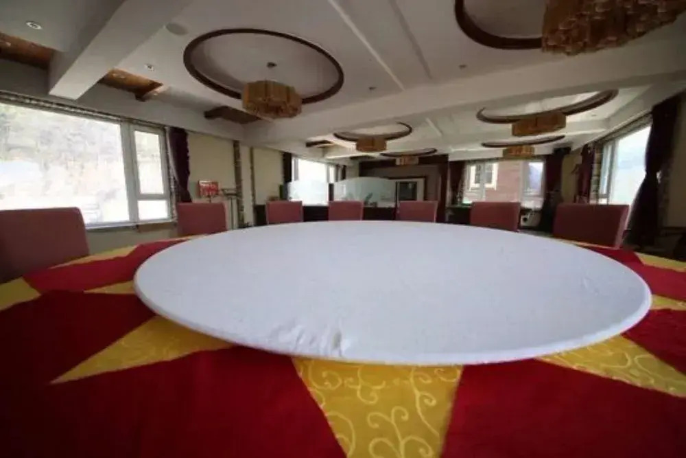 Yanwoling Garden Hotel