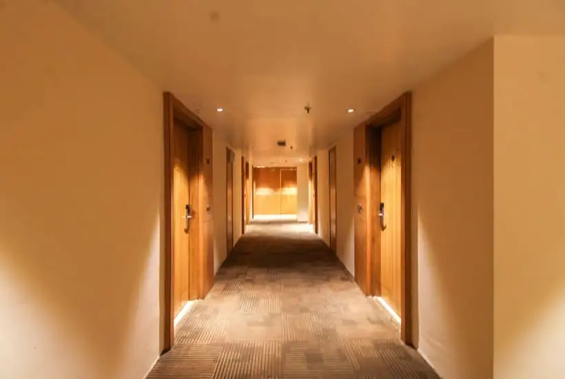 Hotel Charan Plaza