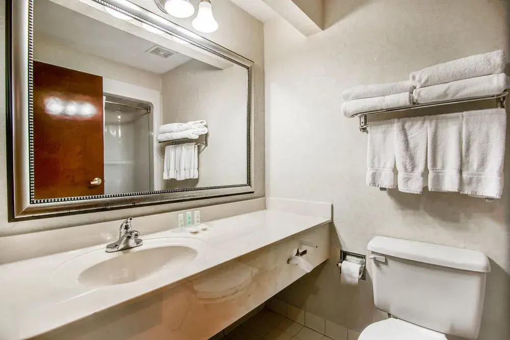 Comfort Suites