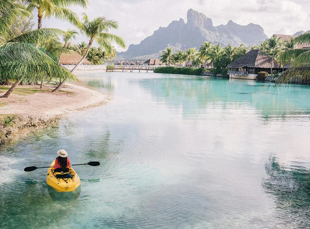 Four Seasons Resort Bora Bora