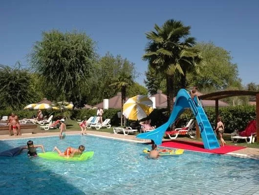 Los Nidos Holiday Resort Bungalows