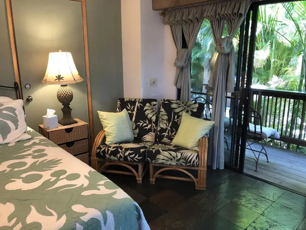 Maui What a Wonderful World Bed & Breakfast