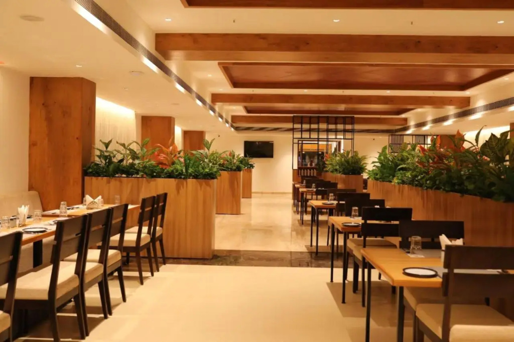 Icon Grand Hotel By Bhagini