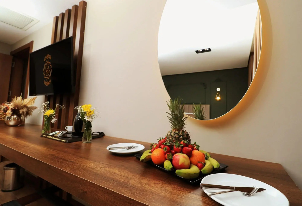 Bayrak Grand Hotel