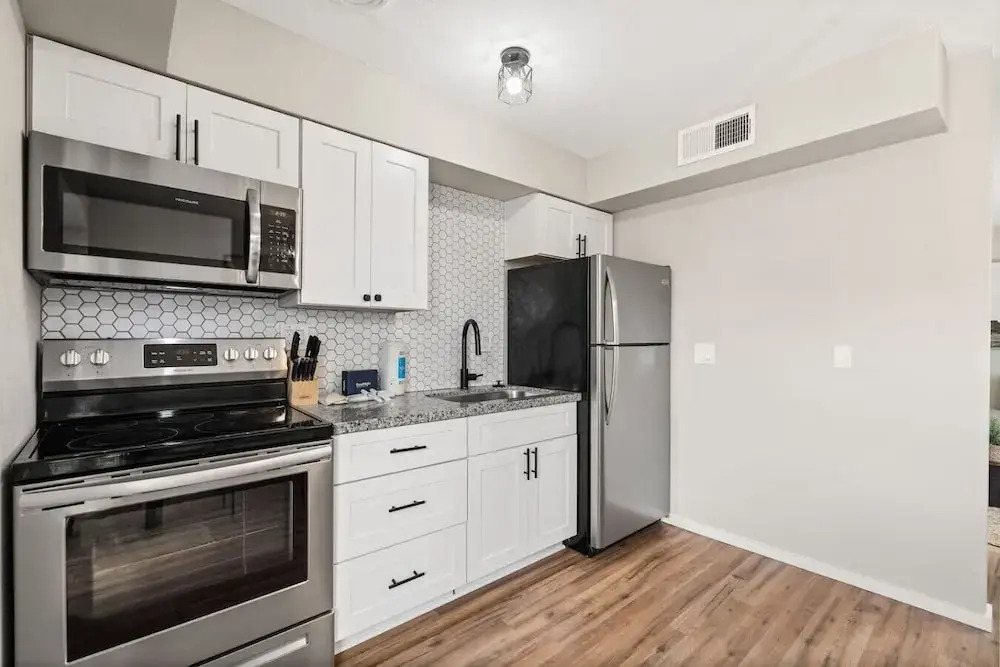 Fashion Square Apt1 SWVillage Scottsdale 8Plex