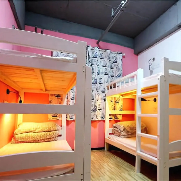 Time Machine International Youth Hostel