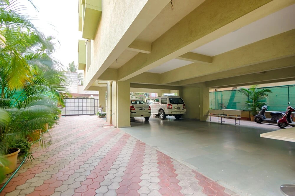 OYO 4018 Hotel Grand Ashwin
