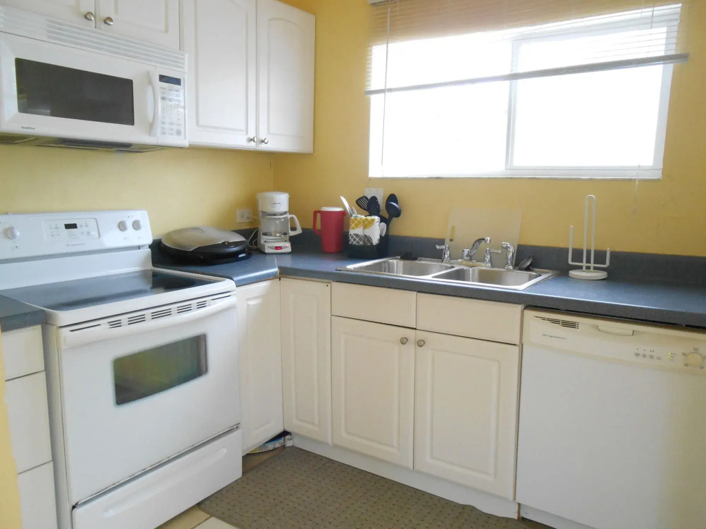 Hoopers Bay Villas