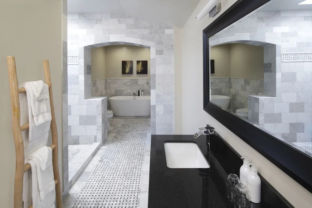 Rockhouse Suites