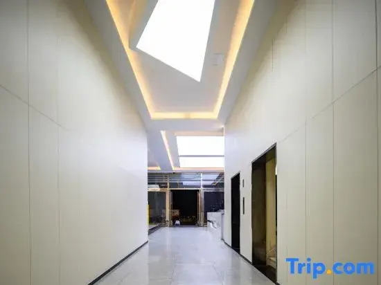 YESSIM Intelligent Hotel Yuexin Zhige (Sanya Commodity Street)