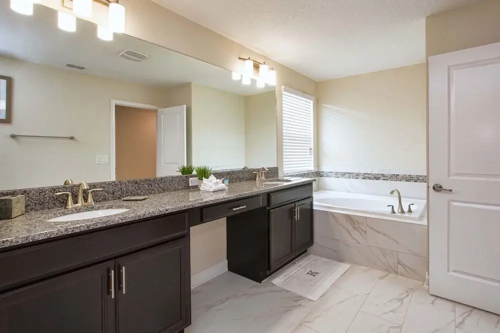 Storey Lake- 5 Bedroom Pool Home- 1661ST