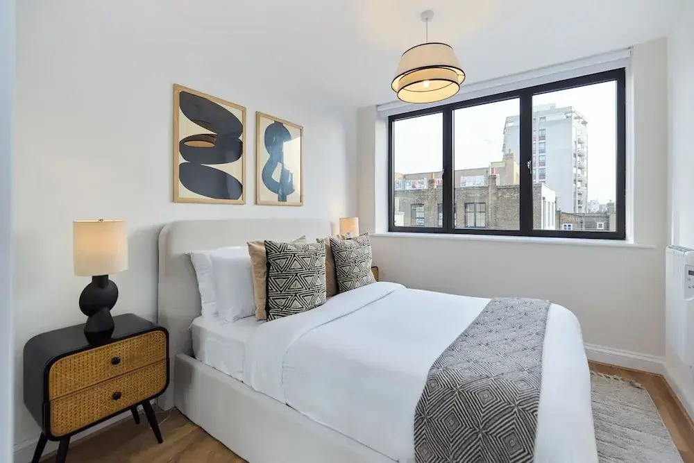 The Goodge Street Place - Bright 2bdr Flat