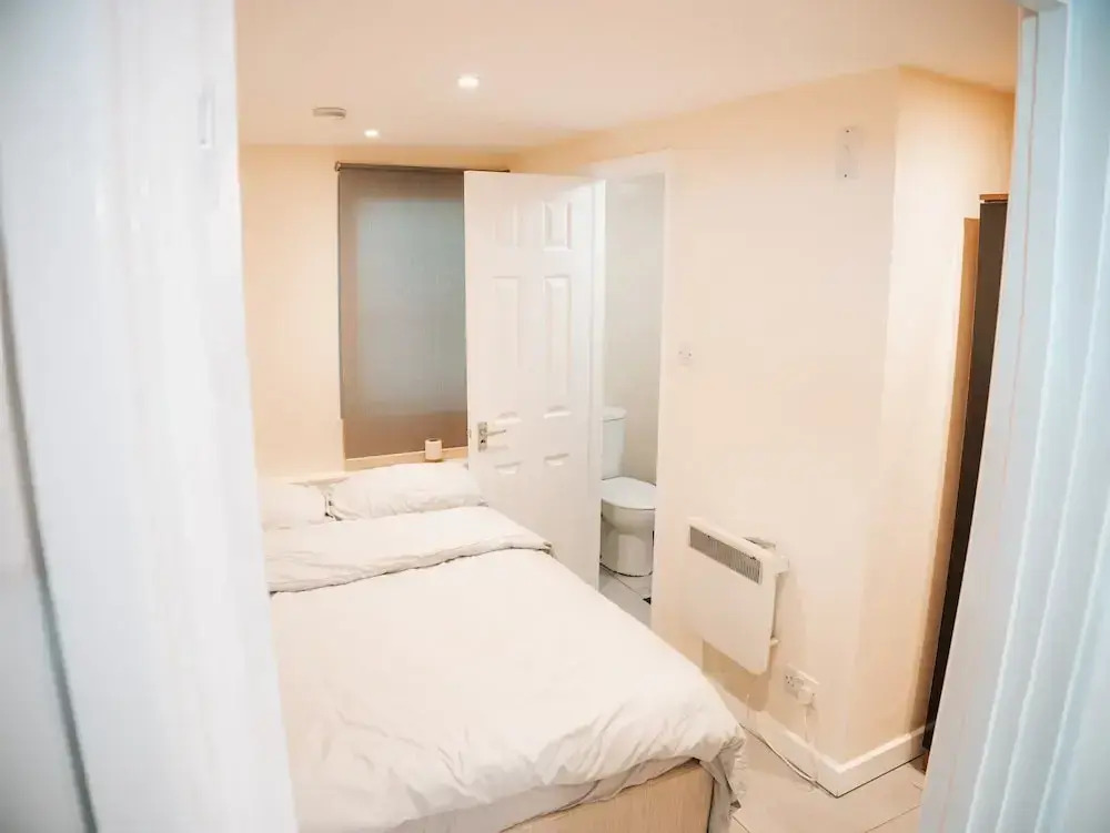 Cosy Hideaway Close to Town