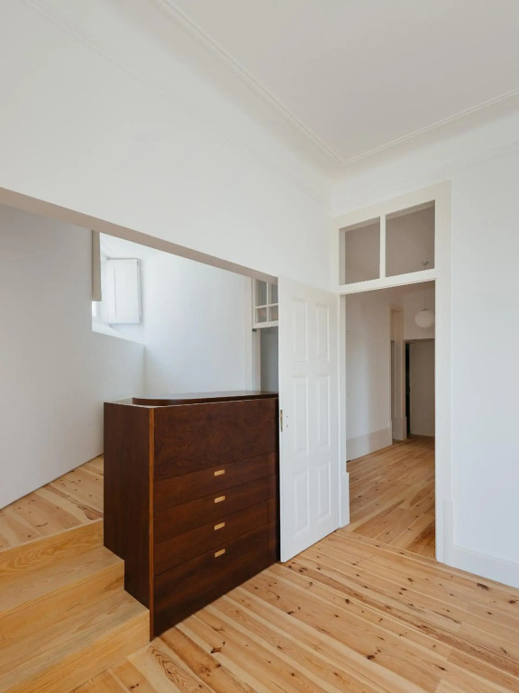 Rua Tenente Campos Rego, Ground Floor