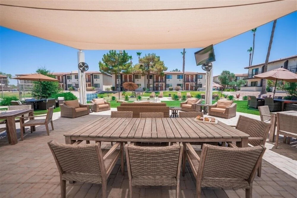 202 Fully Furnished with WiFi by RedAwning