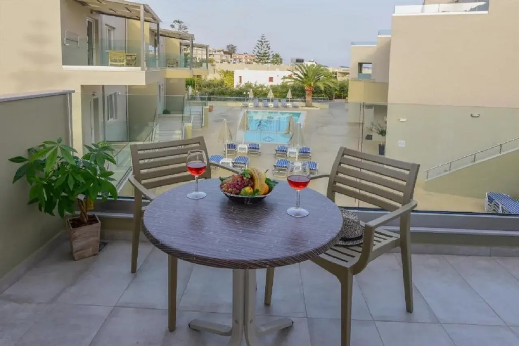 Blue Horizon Apartments