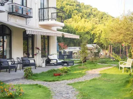 Zhuji Fengqing Hostel