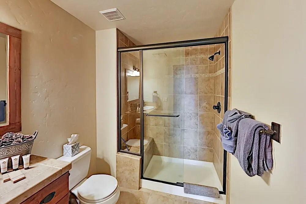 67cpcc10 2 Bedroom Condo