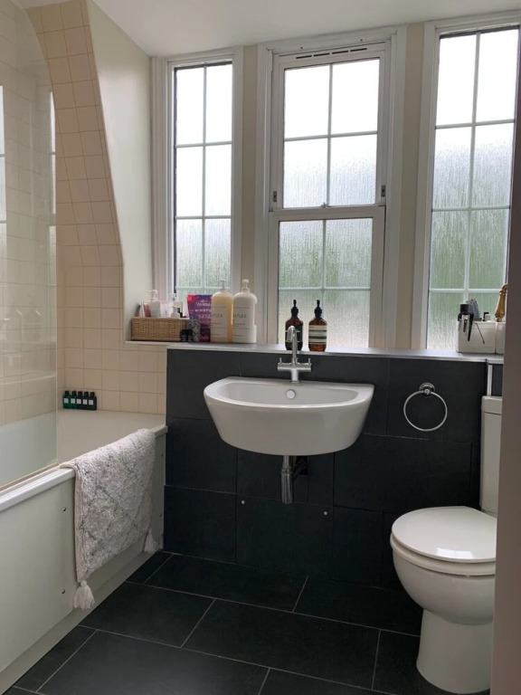Contemporary & Captivating 2BD Flat - Westminster!