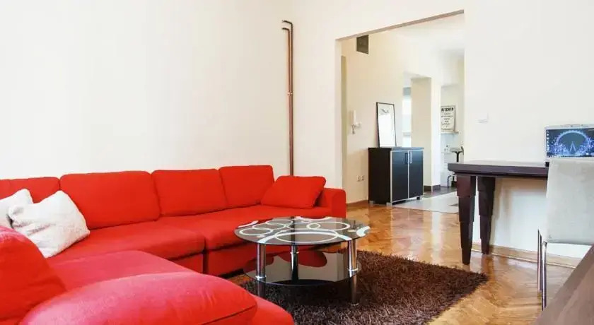 Botanical Garden Apartment