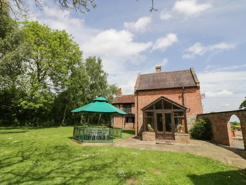 Rowlands House