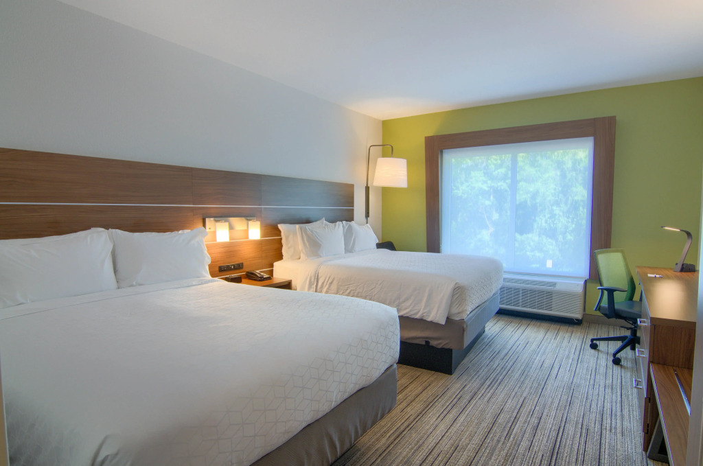 Holiday Inn Express & Suites Mobile - University Area by IHG