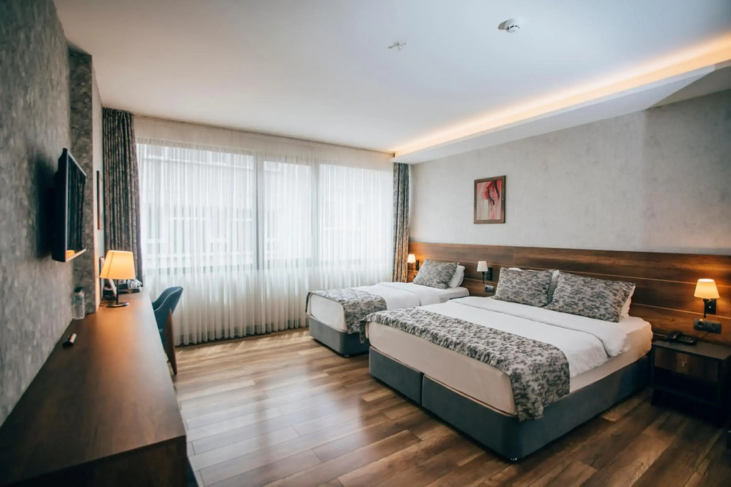 Life Point Hotel