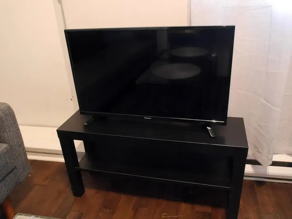Trendy 1BR Unit on Queen St. W.