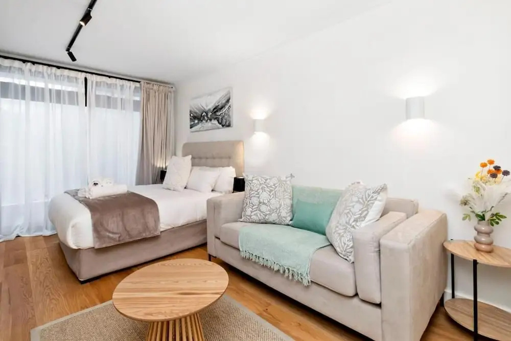 Luxurious Sea Point Studio Apartment