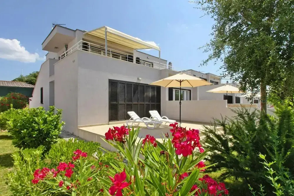 Villas Punta Skala Apartments With Pools at Beach