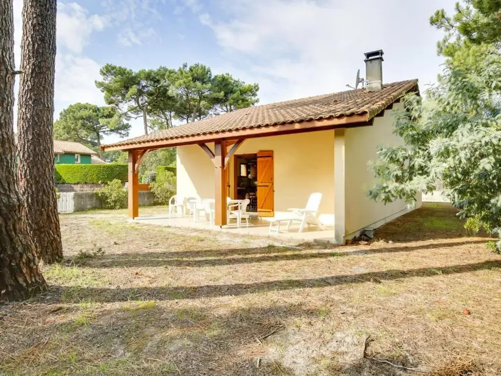 Biscarrosse Plage: Villa 4 pièces avec terrasse, proche océan - FR-1-521-54
