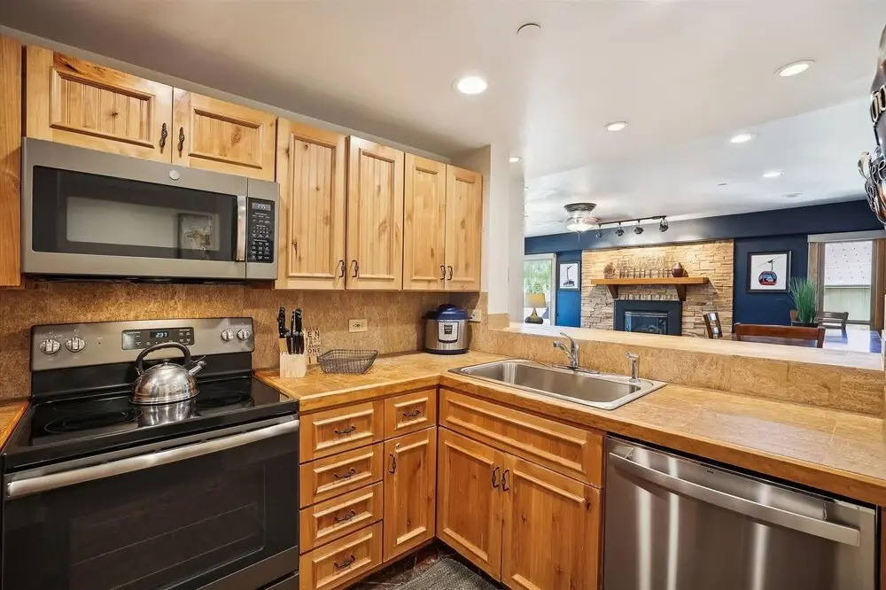 The Village - Wetterhorn - #3404 2 Bedrooms 2 Bathrooms Condo