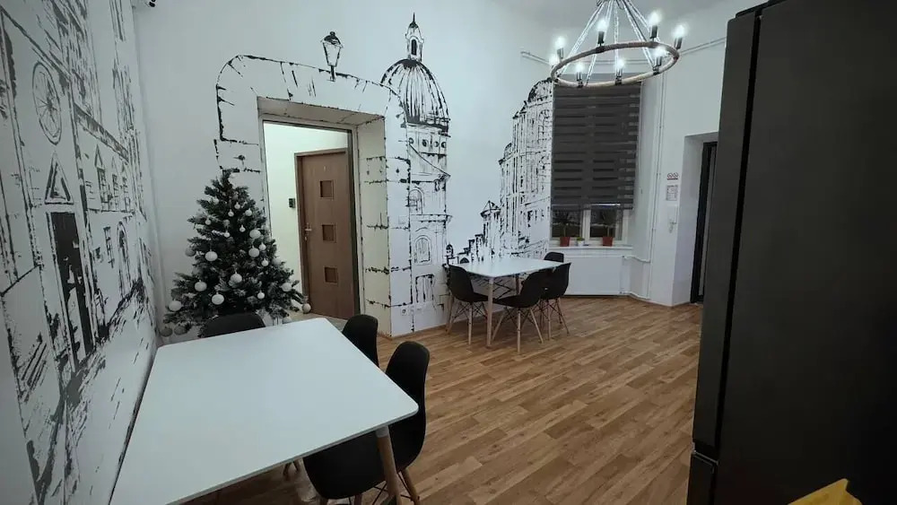 FiveHostel