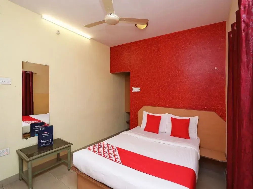 OYO Flagship 15738 Hotel Ag Star