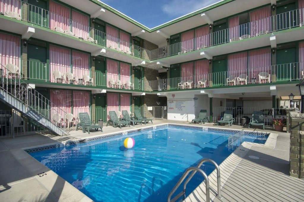 Grecian Garden Motel