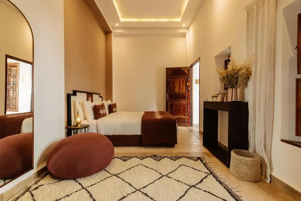 Riad NayaNour