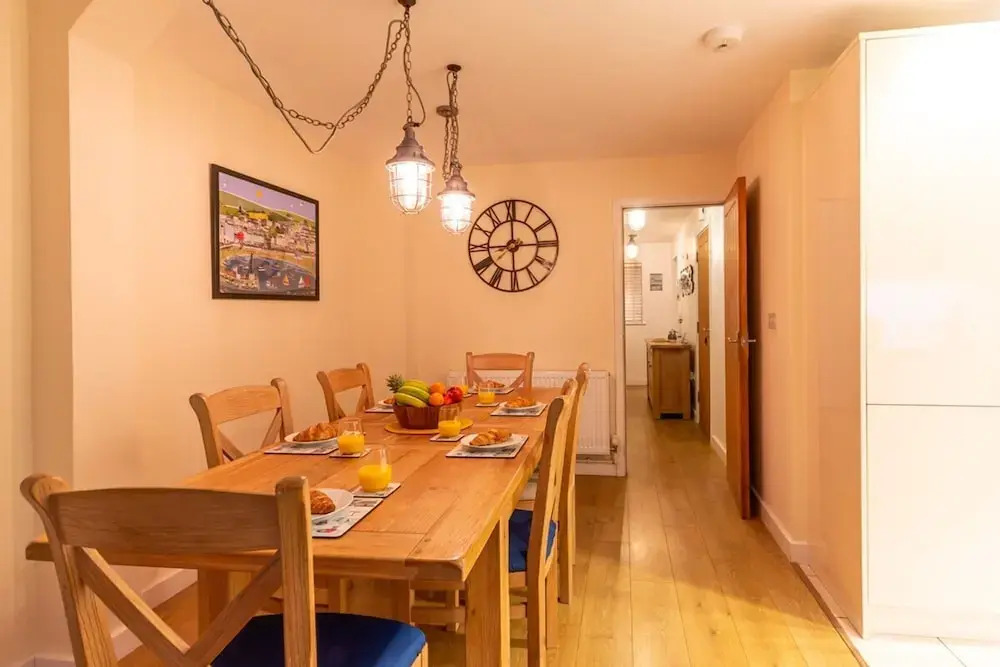 Stylish Margate Coastal Home Parking By Adliv