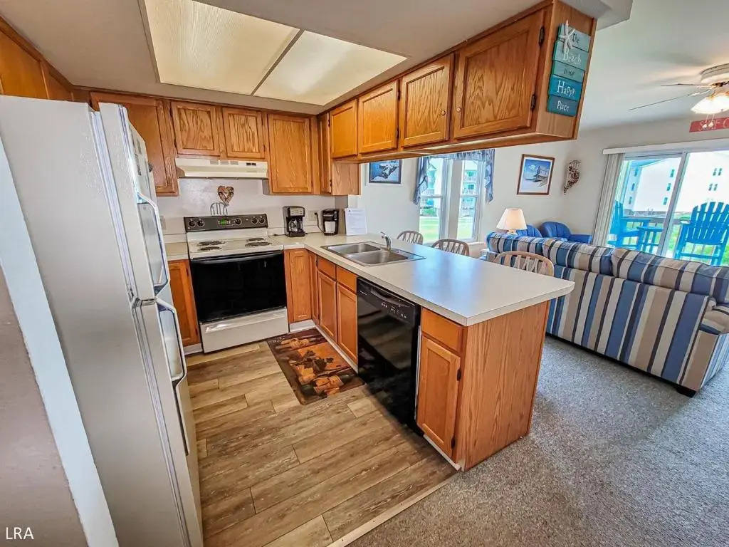 Surf Condos 222