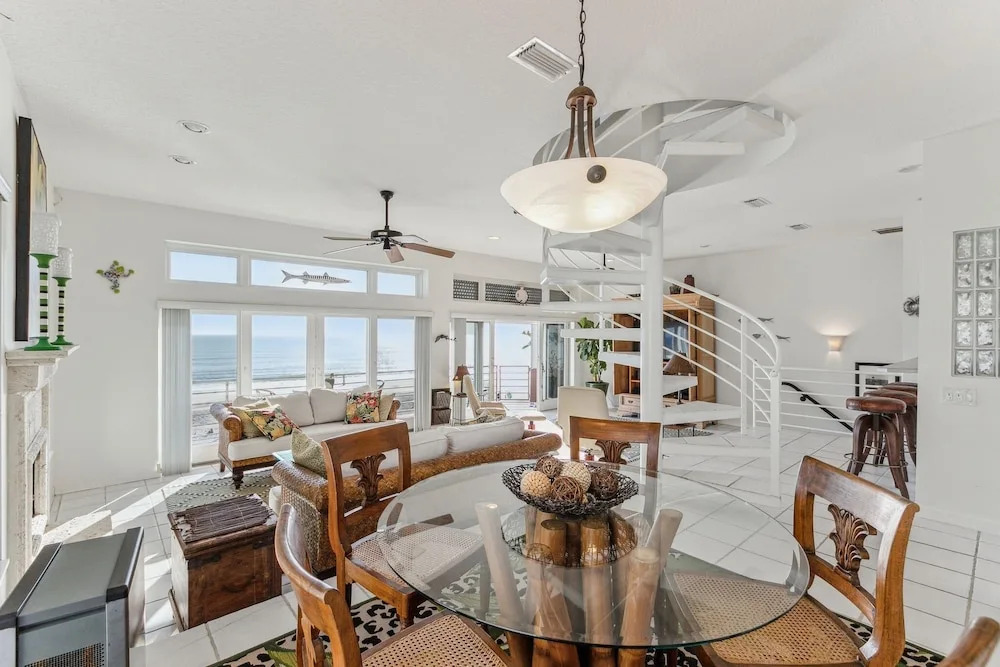 Breathtaking Beach Front House 3 Bedroom Home by RedAwning