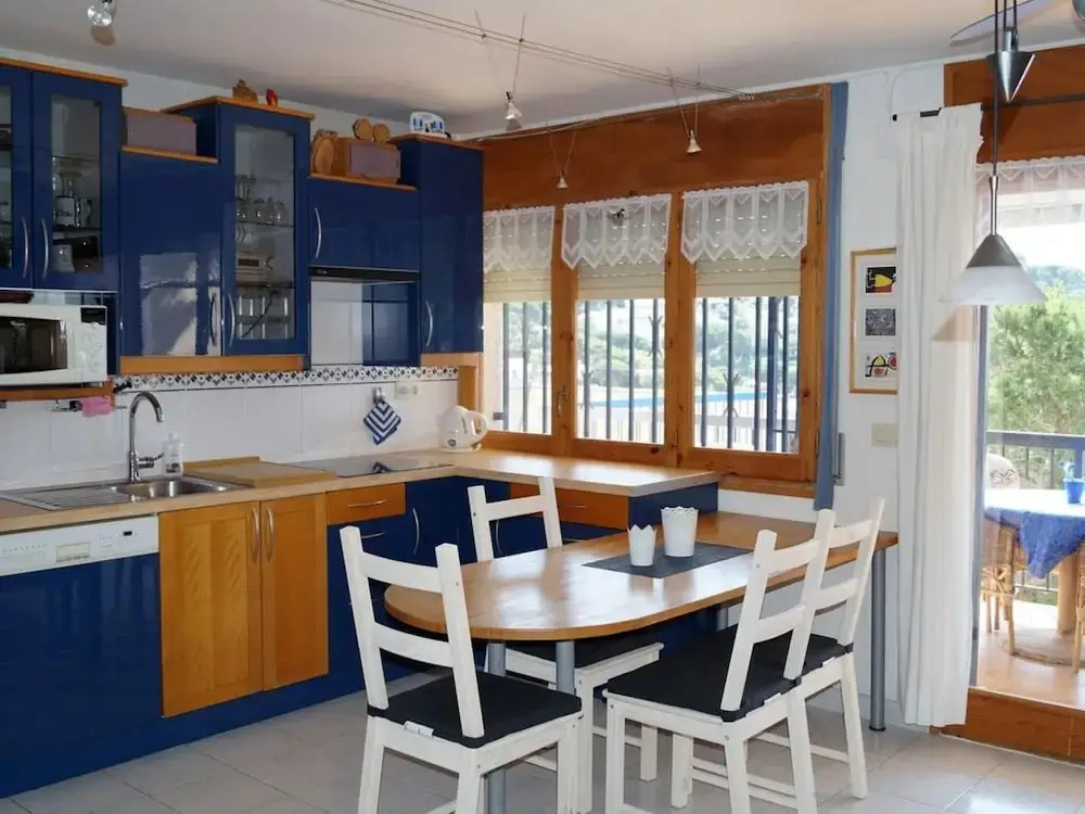 House - 3 Bedrooms - 107931