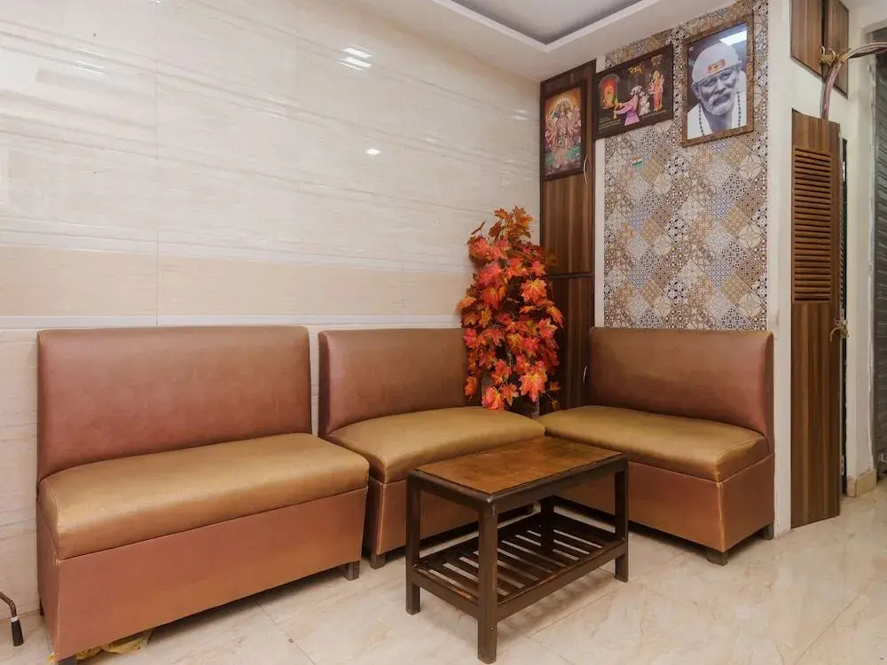 OYO 19841 Shivar Guest House