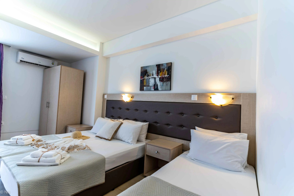 Dafni Plus Hotel
